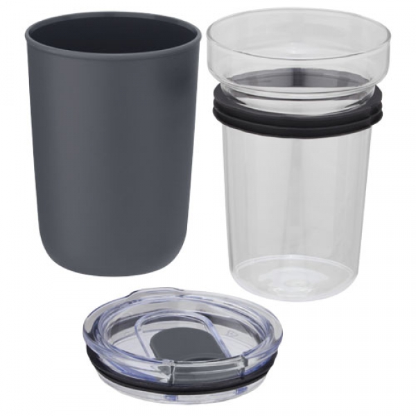 Szklany kubek Bello o pojemności 420 ml z zewnętrzną ścianką z plastiku z recyklingu